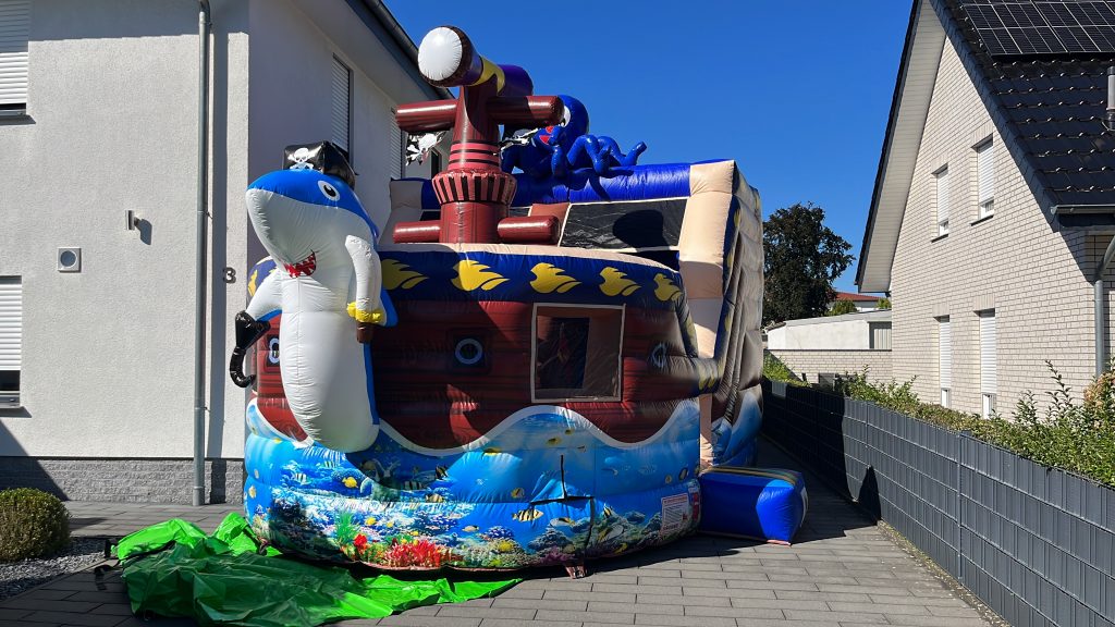 Hüpfburg bei Kindergeburtstag in Bad Iburg