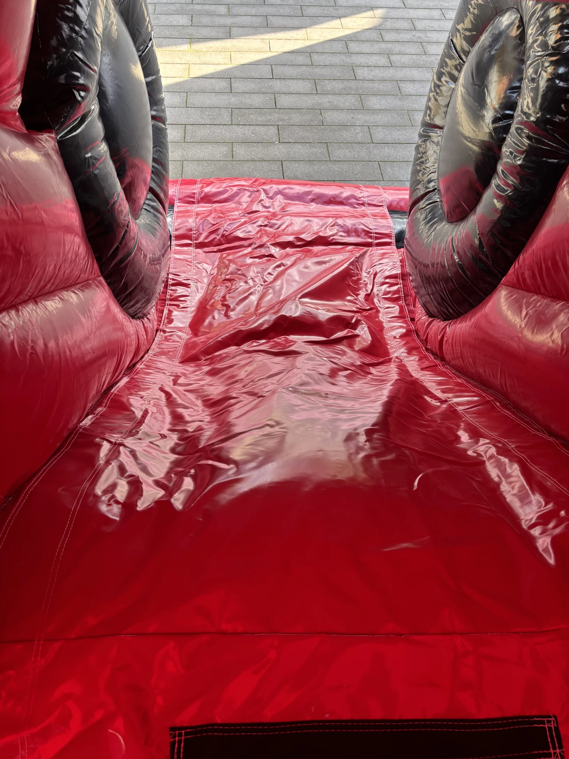 Monstertruck Hüpfburg – Detailansicht – Einstieg & Innenraum