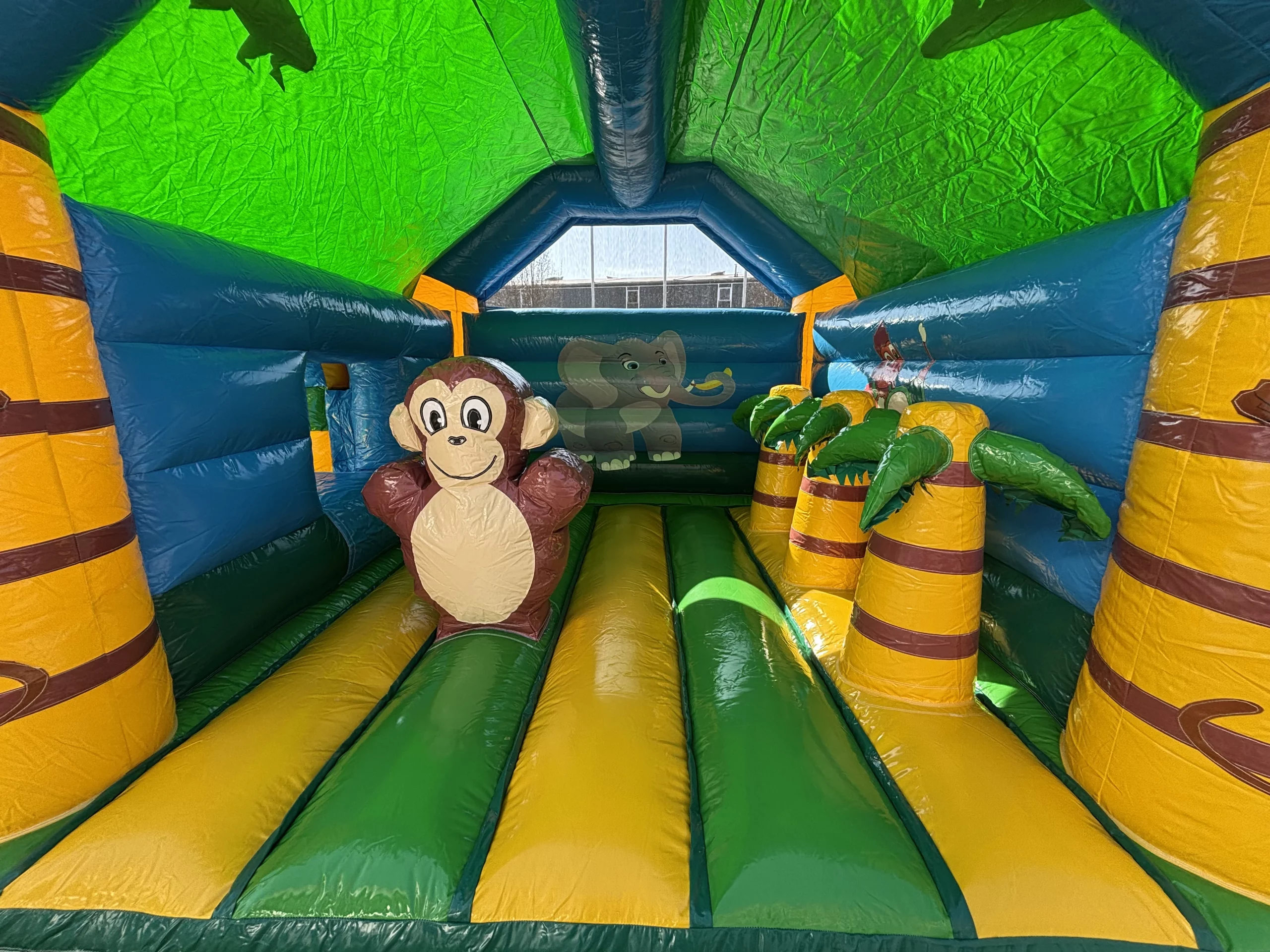 XXL Gorilla Hüpfburg – Aufbau & Nutzung – Schneider Funworld