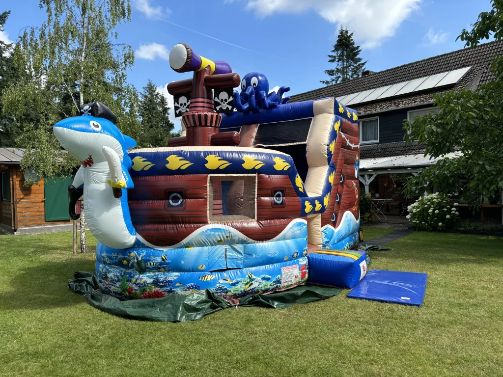 Hüpfburg bei Kindergeburtstag in Warendorf