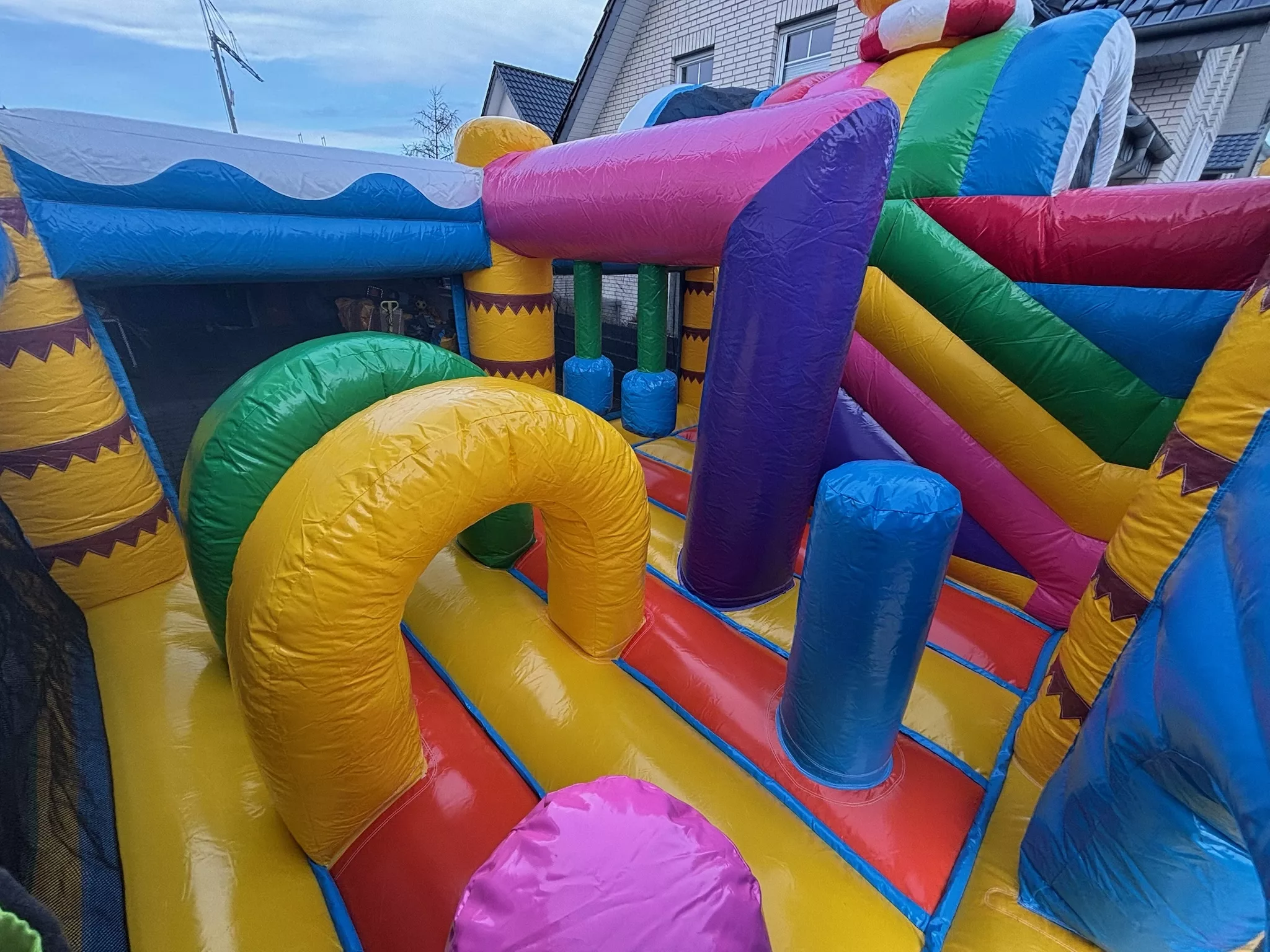 Hüpfburg Sommerfest - Bild 3 - Schneider Funworld