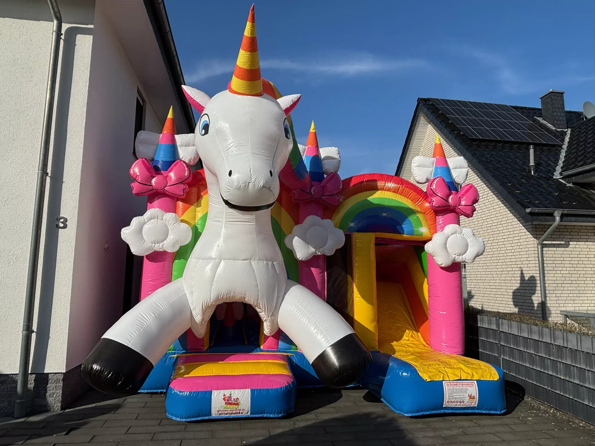 Hüpfburg Einhorn groß mieten in Versmold – Schneider Funworld