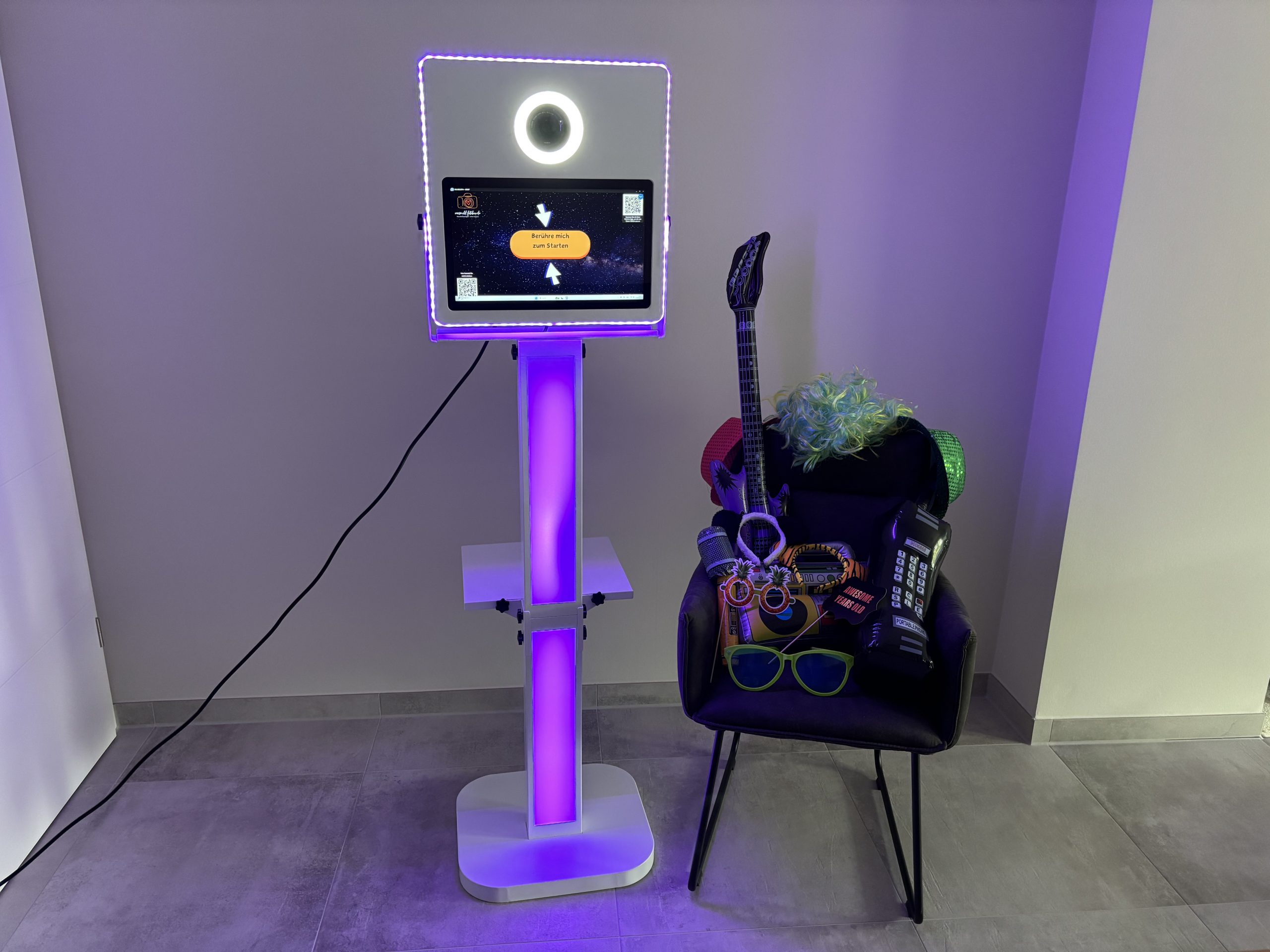 Weiße Fotobox von Schneider Funworld